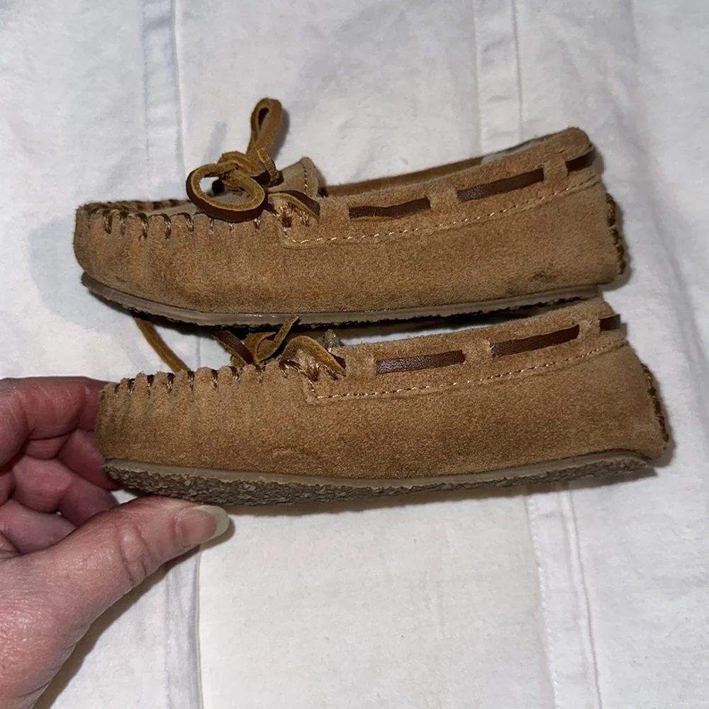 Minnetonka Moccasins Britta Trapper Slipper Little Kid Cinnamon Size 7